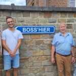 Les fondateurs du musée avec les opérateurs touristiques locaux.